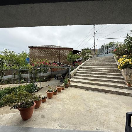 Guest House T&N Kutaisi Exterior foto